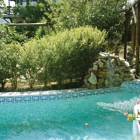 Four-bedroom Holiday In Osenovo