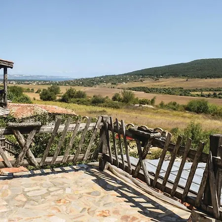 Сasa de vacaciones Four-bedroom Holiday In *