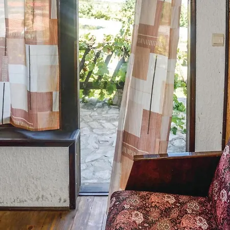 Four-bedroom Holiday In Osenovo